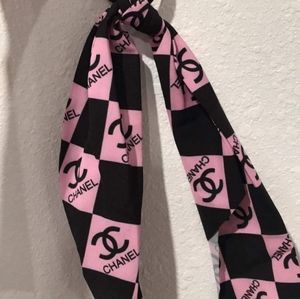 Cute Chanel hair accessorie